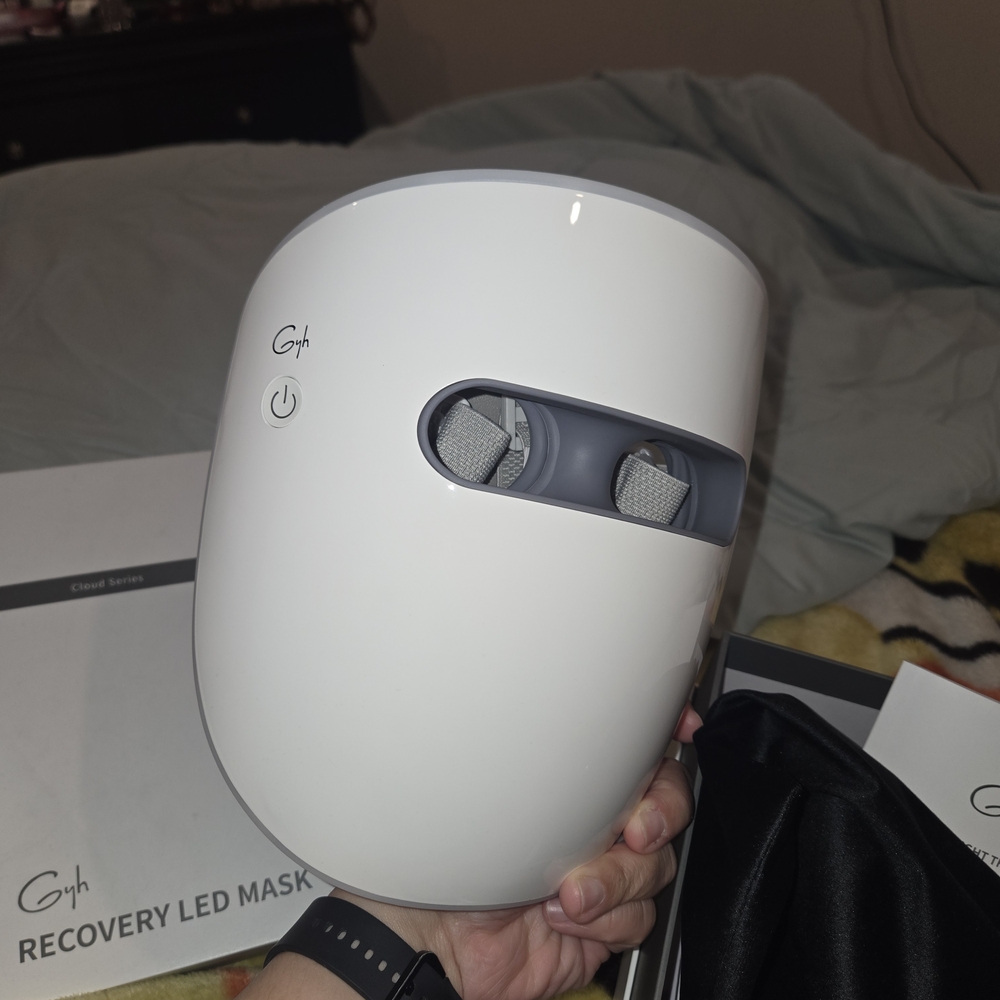 White Recovery LED Mask